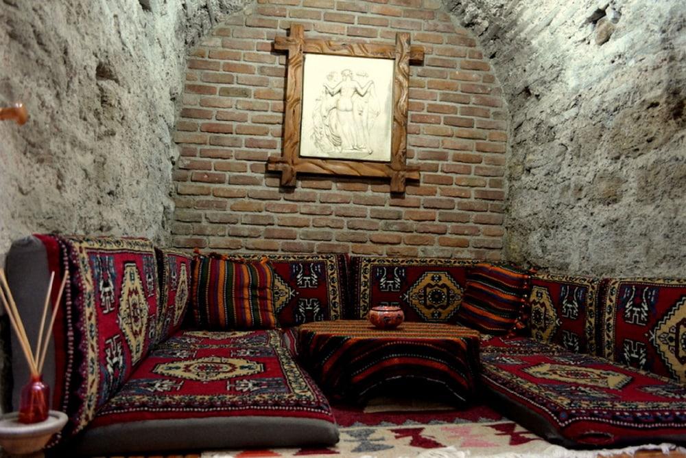 Otel Divalis